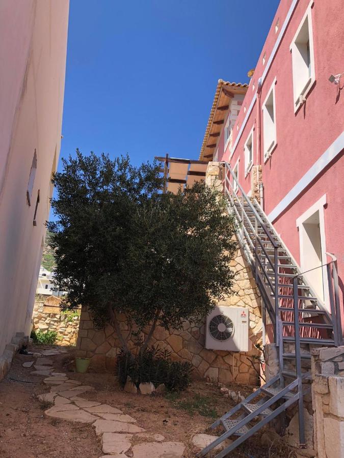 Apartamento Pink House Palaiochora Exterior foto
